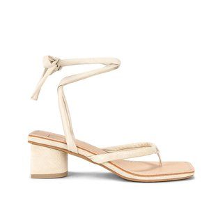 Dolce Vita Jorry Sandal in Cream, 7.5